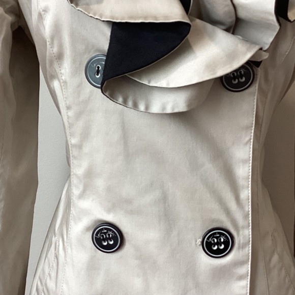 Ben de Lisi Belted Mini Trench with Ruffle Collar - UK Size 12P - Picture 9 of 11